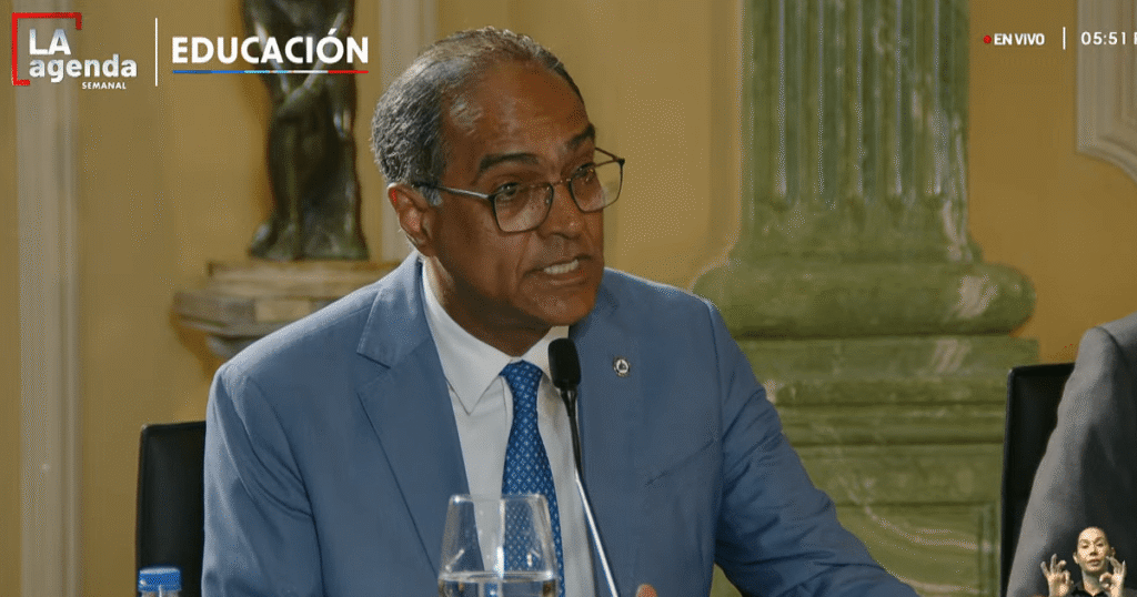 Educación dice haber atendido 157,000 cupos con reubicaciones, aulas alquiladas y apoyo privado