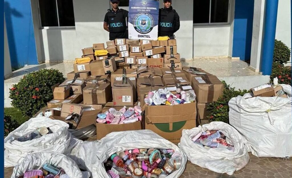 Courier bajo sospecha: allanan dos puntos de Santo Domingo Este y ocupan perfumes, cremas y lociones