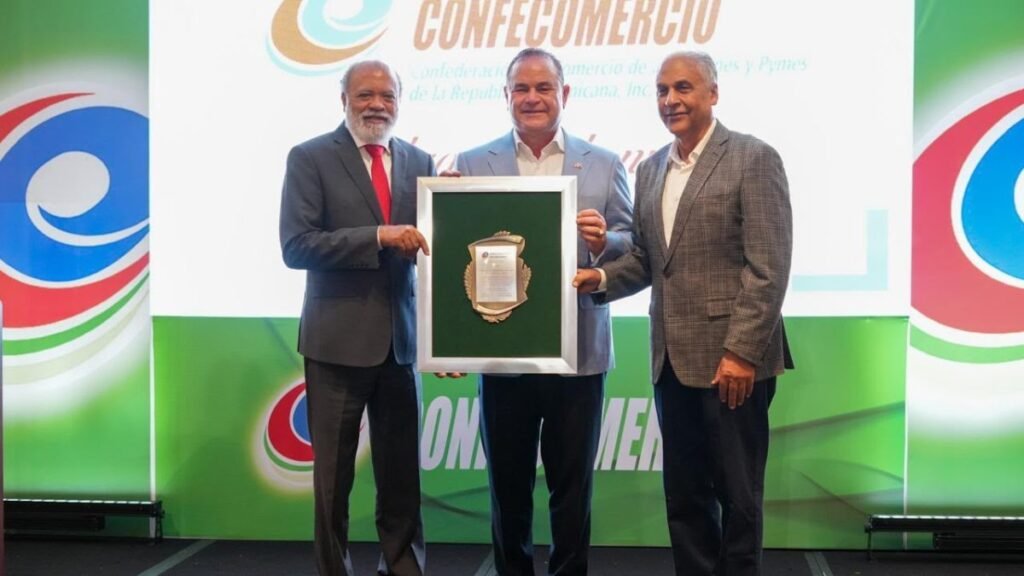 Reconocimiento al ministro pone el foco en promesas de eficiencia aún por traducirse al abastecimiento