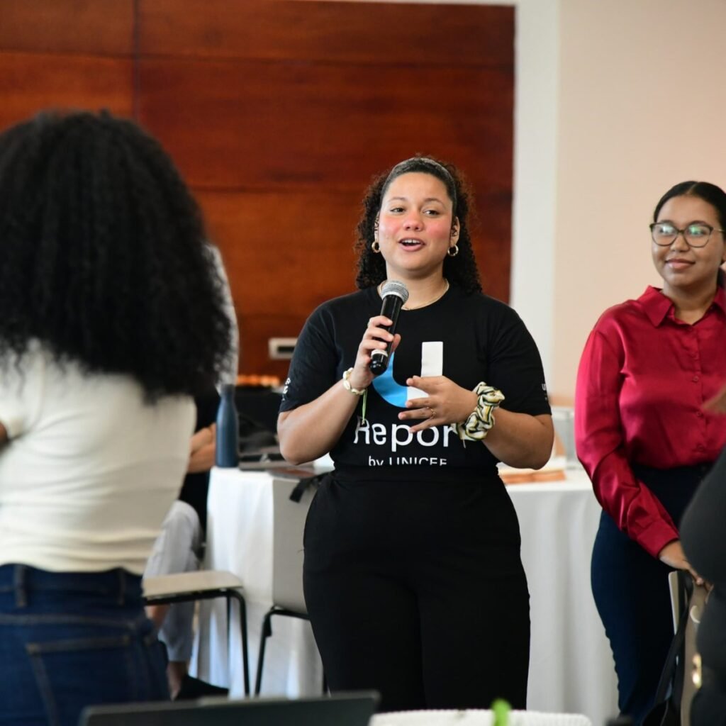 Unicef pide dar voz real a adolescentes y jóvenes en las decisiones que marcan su futuro