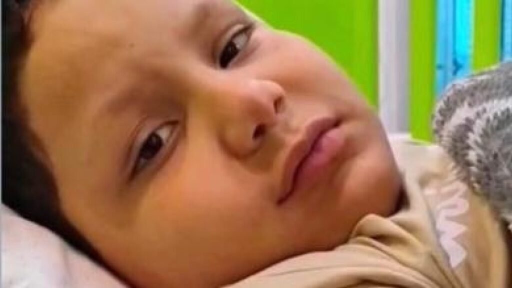 Familia de Tamboril clama ayuda urgente para trasplante de Emmanuel y eleva presión sobre las autoridades