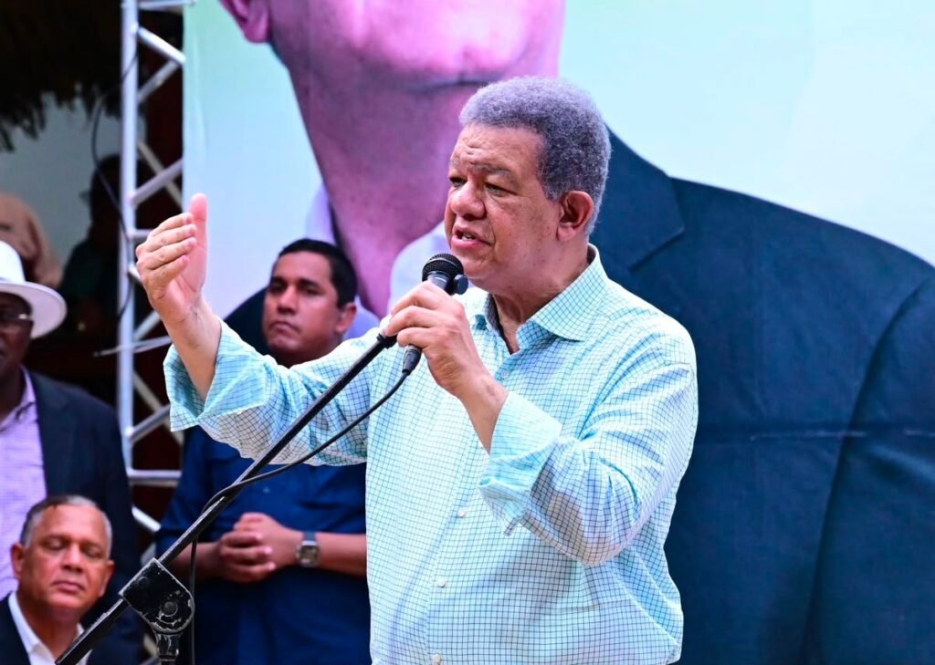 Leonel Fernández critica fallas eléctricas y alza tarifaria: dice que el país no aguanta más promesas