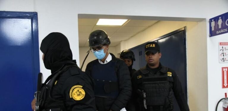 Prisión preventiva para Santiago Hazim se mantiene tras revisión judicial