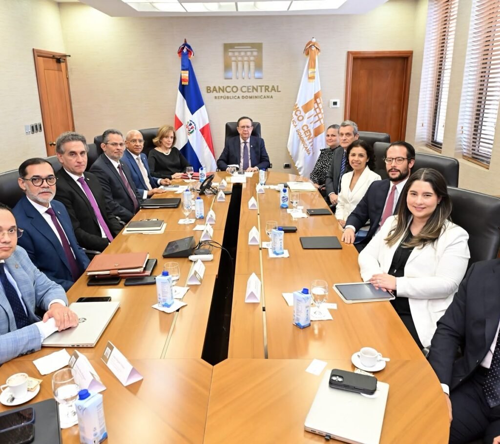 Banco Central y MasterCard revisan avances en pagos e inclusión financiera
