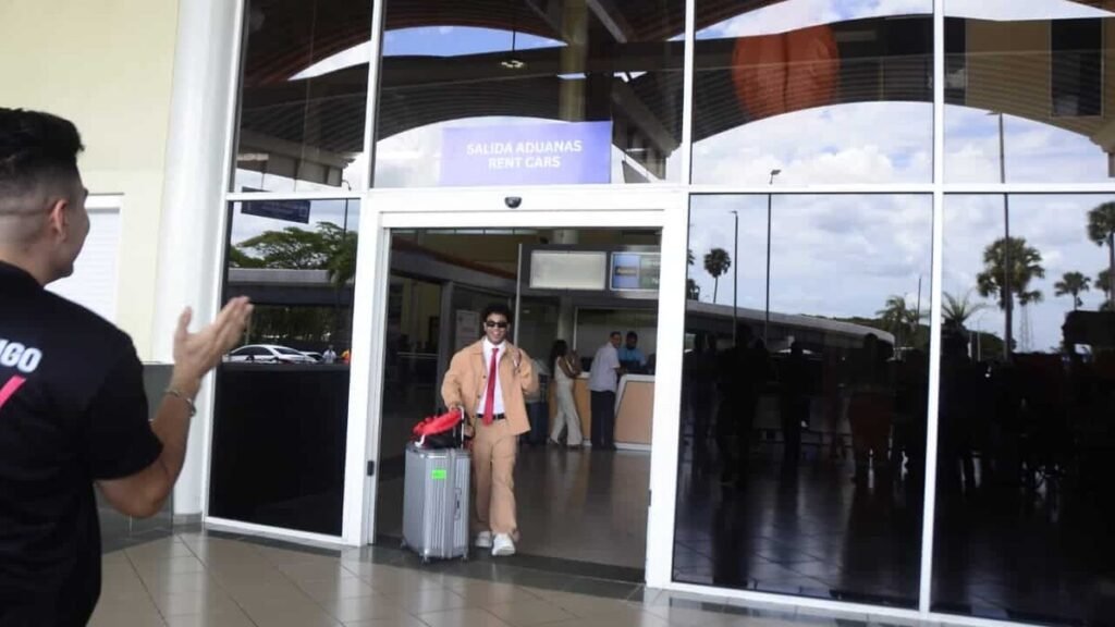 Wandy Santana vuelve a Santiago con su trofeo y el debate sobre el respaldo al talento joven