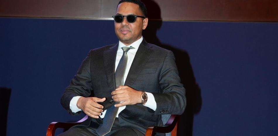 Matías lleva a la JCE el registro de Dominicanos Primero y formaliza su apuesta política