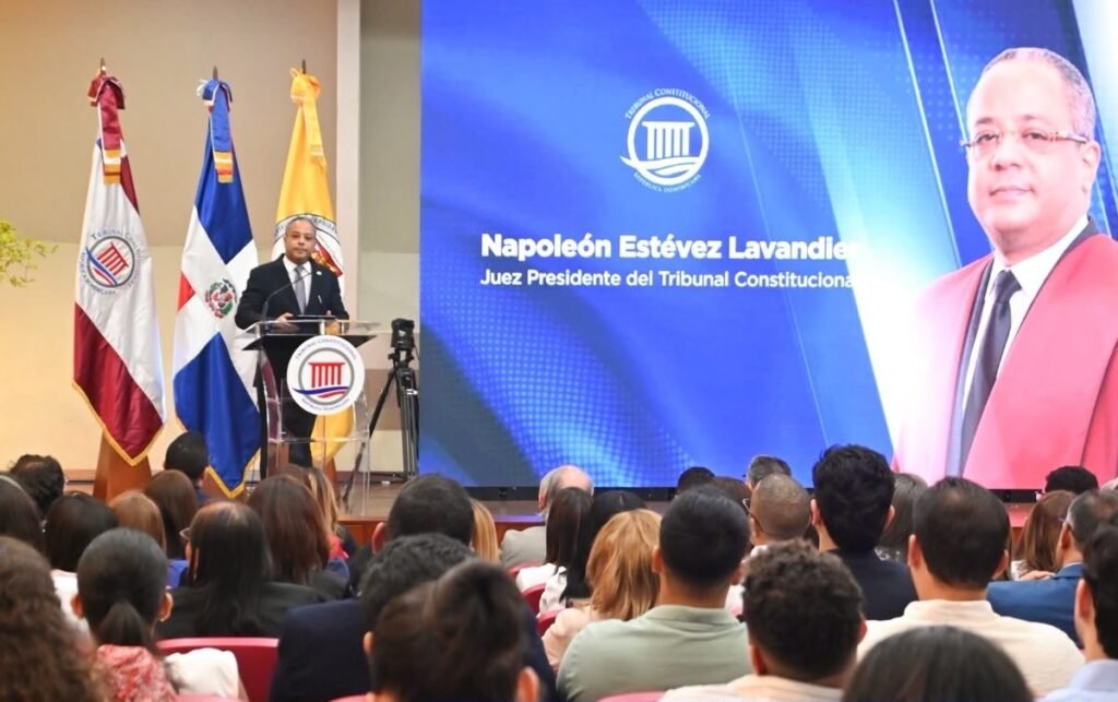 Educación Constitucional suma 42 universidades, aunque no alcanza todavía a todo el sistema