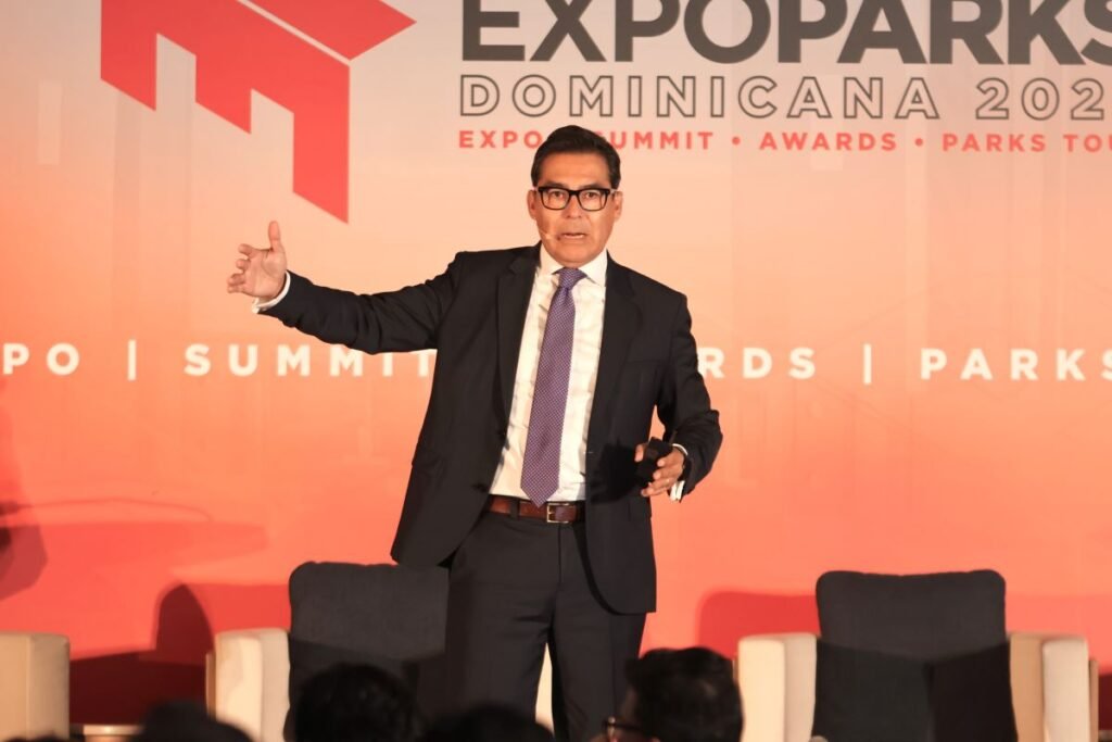 Parrado pone el foco en inversión e infraestructura para aprovechar el giro comercial
