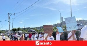 Parroquias de La Ciénaga, Guachupita y Los Guandules piden respuestas por basura, cañadas y aulas insuficientes