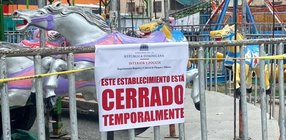 Tres detenidos y el parque clausurado tras la caída de menores en una atracción de Hato Mayor