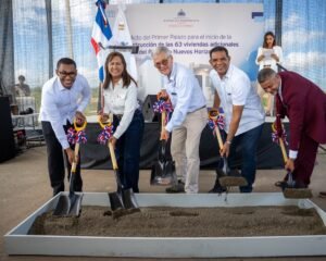 Gobierno inicia 63 viviendas en Cotuí y deja bajo vigilancia el cumplimiento del reasentamiento acordado