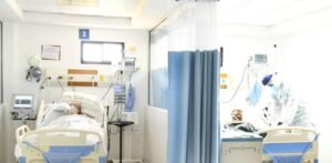 Cuenta de RD$700,000 en tres días: el costo crítico que enfrentan padres de trillizos prematuros en La Vega