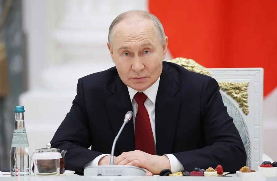 Putin pide más músculo para el banco de los BRICS y replantear su negocio