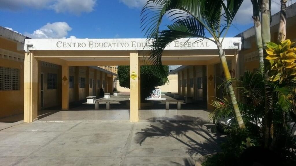 LARPE deja fuera a 82 niños y ADP denuncia fallas en la respuesta educativa de SFM